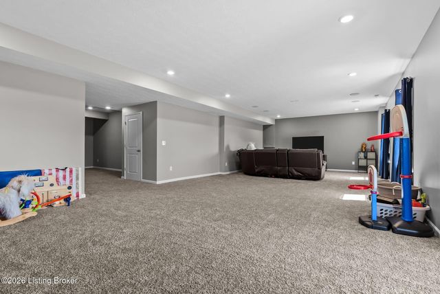 11717 Sandhill Preserve Dr, Louisville, KY 40229