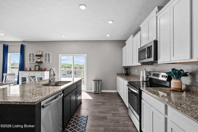 11717 Sandhill Preserve Dr, Louisville, KY 40229