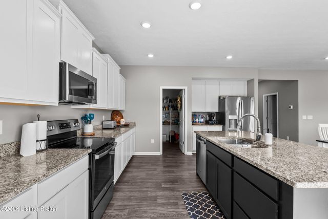 11717 Sandhill Preserve Dr, Louisville, KY 40229