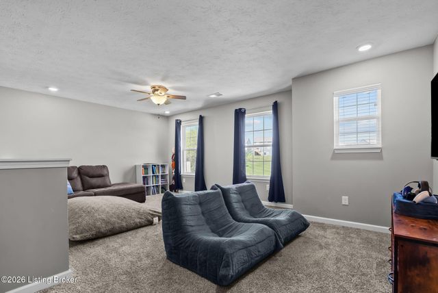 11717 Sandhill Preserve Dr, Louisville, KY 40229