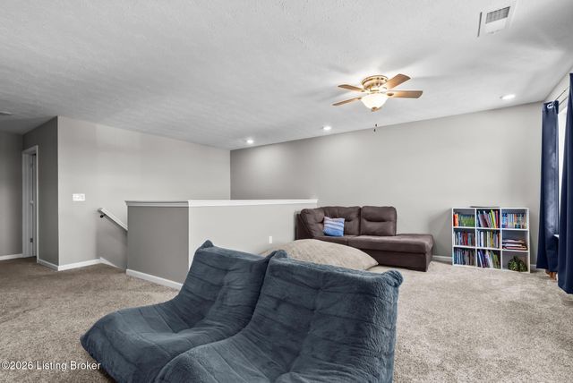 11717 Sandhill Preserve Dr, Louisville, KY 40229