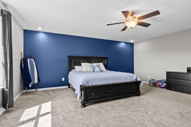 11717 Sandhill Preserve Dr, Louisville, KY 40229