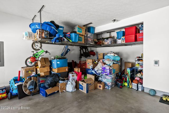 11717 Sandhill Preserve Dr, Louisville, KY 40229
