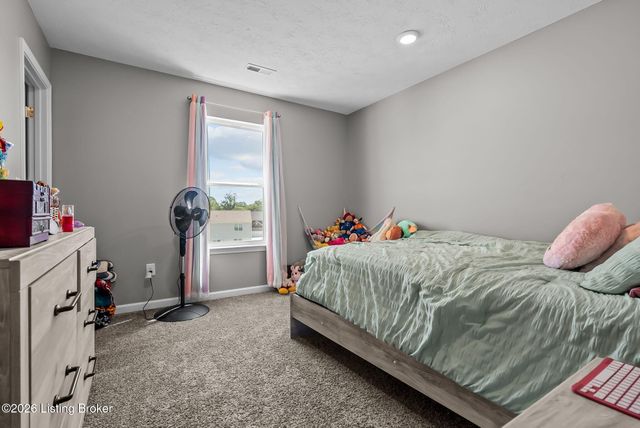 11717 Sandhill Preserve Dr, Louisville, KY 40229
