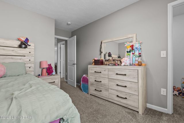 11717 Sandhill Preserve Dr, Louisville, KY 40229