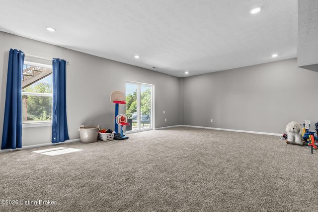 11717 Sandhill Preserve Dr, Louisville, KY 40229