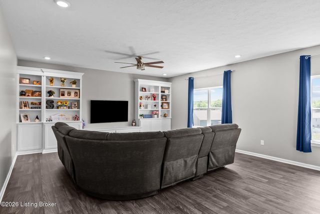 11717 Sandhill Preserve Dr, Louisville, KY 40229