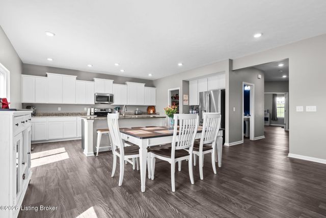 11717 Sandhill Preserve Dr, Louisville, KY 40229