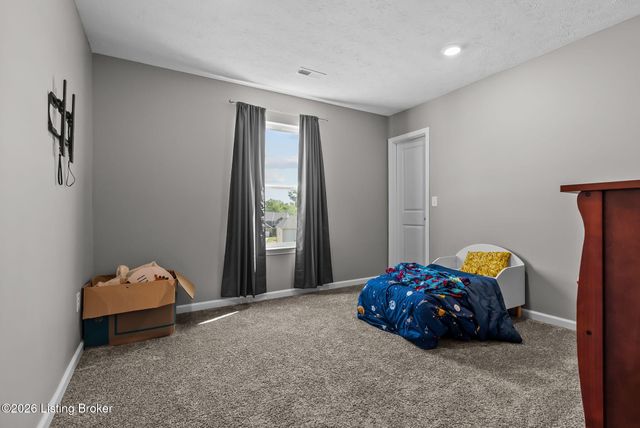 11717 Sandhill Preserve Dr, Louisville, KY 40229