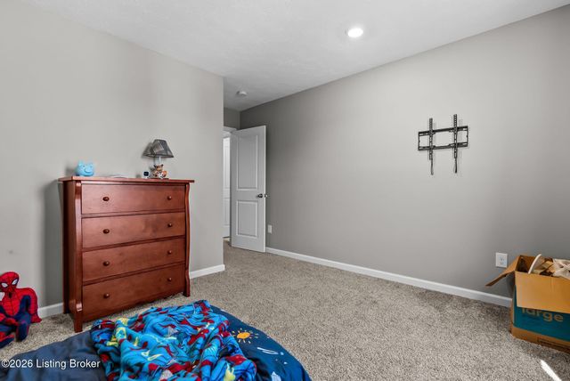 11717 Sandhill Preserve Dr, Louisville, KY 40229