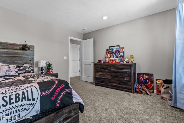 11717 Sandhill Preserve Dr, Louisville, KY 40229