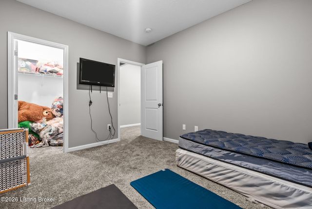 11717 Sandhill Preserve Dr, Louisville, KY 40229