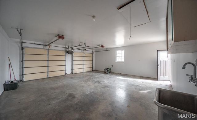 622 Elk Run, St Clair, MO 63077