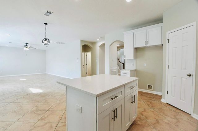 815 Robins Way, Stafford, TX 77477