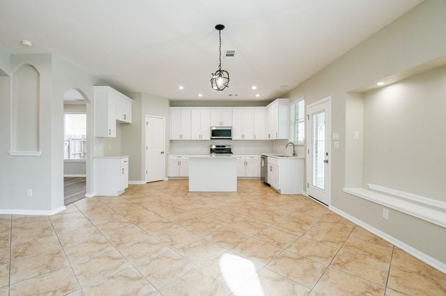 815 Robins Way, Stafford, TX 77477
