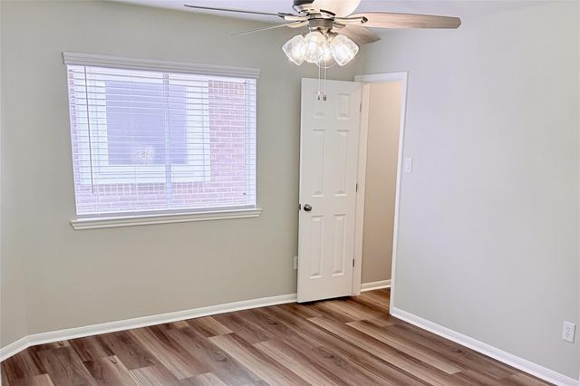 815 Robins Way, Stafford, TX 77477