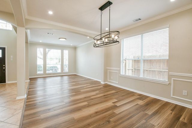 815 Robins Way, Stafford, TX 77477