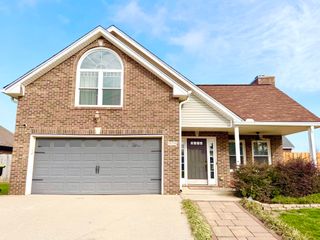 979 Culverson Ct, Clarksville, TN 37040