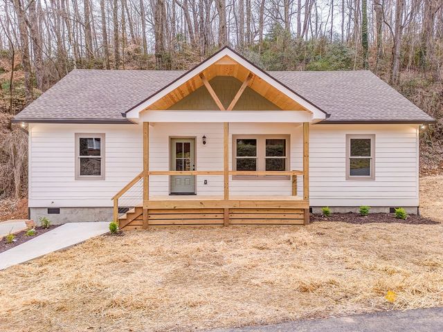79 Logan Lane, Ellijay, GA 30540