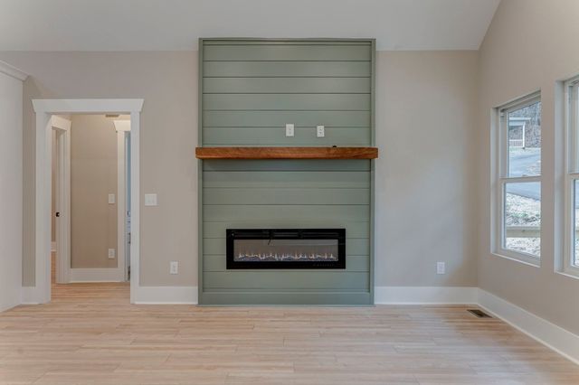 79 Logan Lane, Ellijay, GA 30540