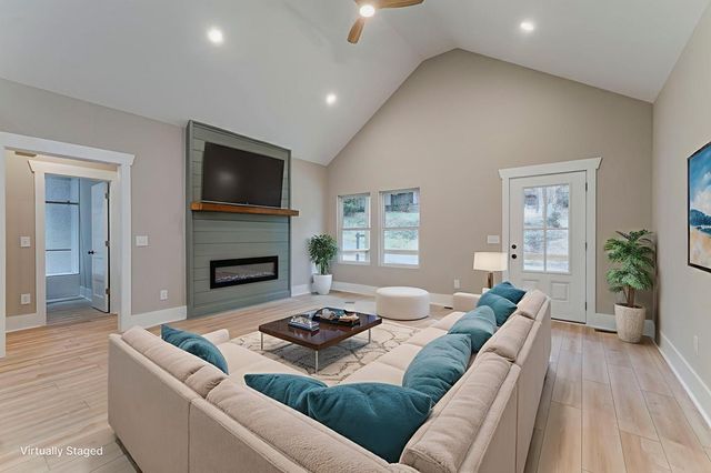 79 Logan Lane, Ellijay, GA 30540