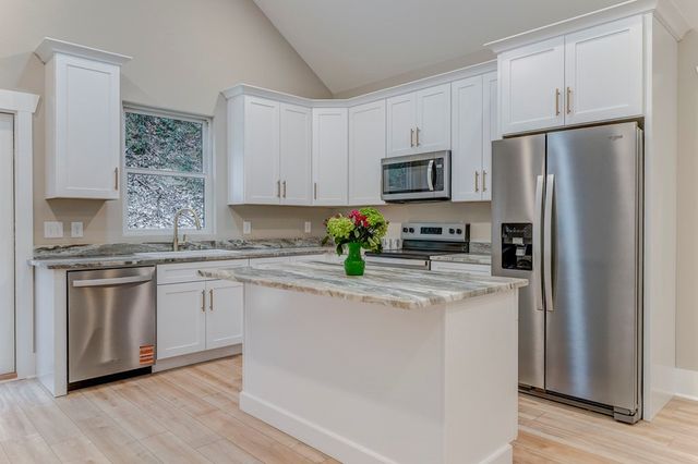 79 Logan Lane, Ellijay, GA 30540