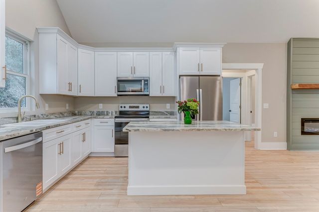 79 Logan Lane, Ellijay, GA 30540