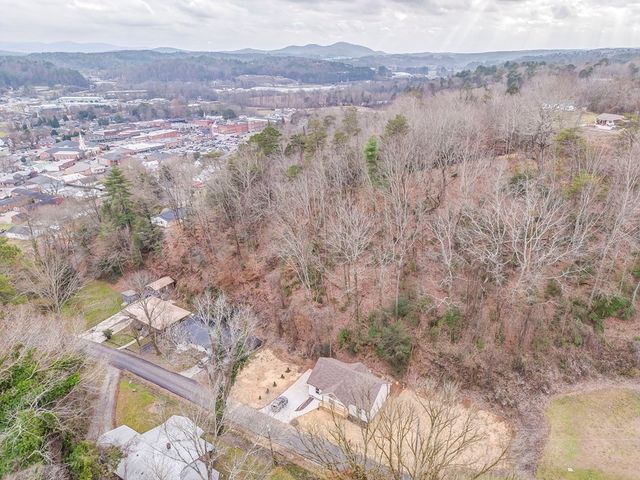79 Logan Lane, Ellijay, GA 30540