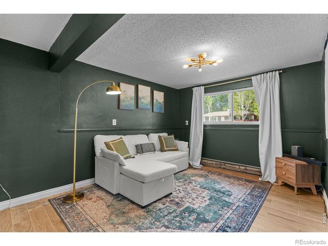 927 E 4th Avenue, Longmont, CO 80504