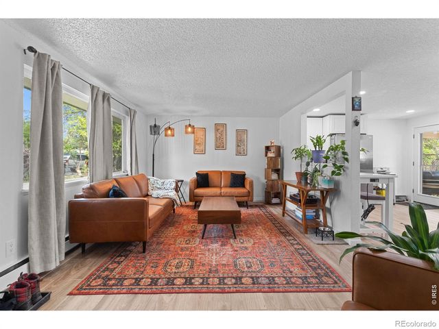 927 E 4th Avenue, Longmont, CO 80504