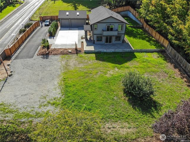 2502 9th Street SW, Puyallup, WA 98373