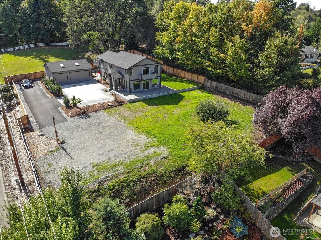 2502 9th Street SW, Puyallup, WA 98373