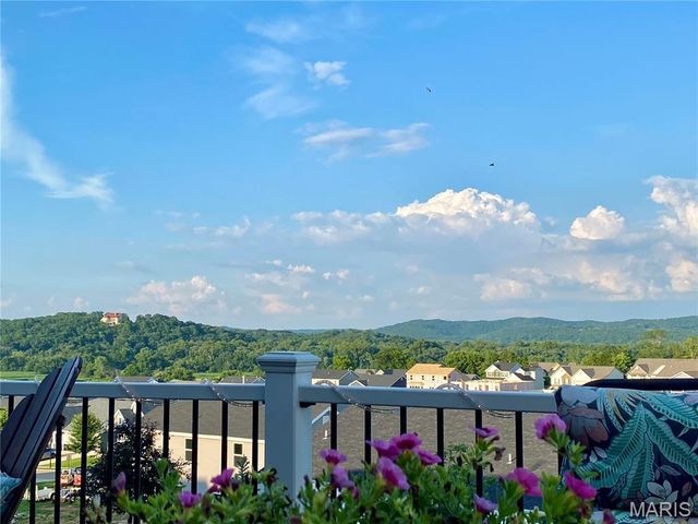 2108 Windswept Farms Drive, Eureka, MO 63025