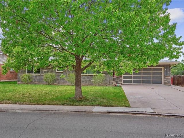 423 Empire St, Aurora, CO 80010