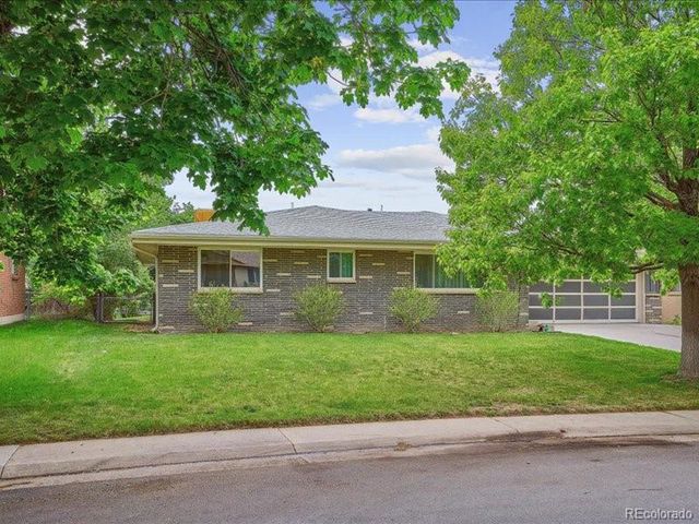 423 Empire St, Aurora, CO 80010