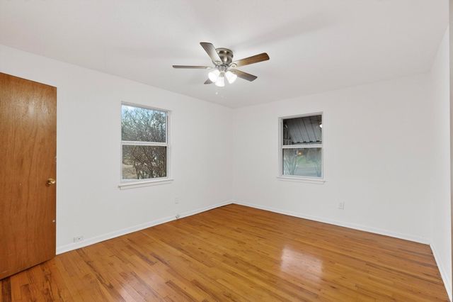 157 SE Tarrant Avenue, Burleson, TX 76028