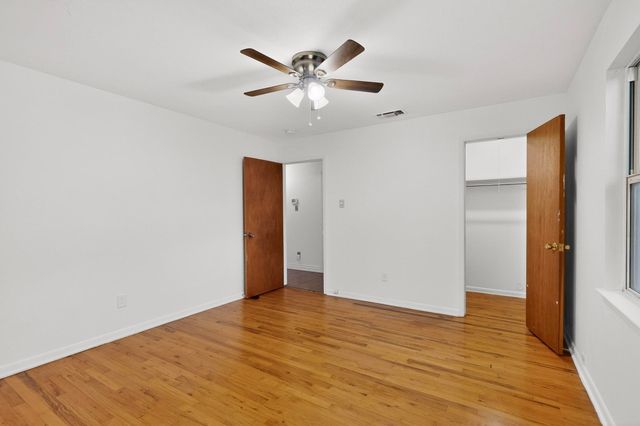 157 SE Tarrant Avenue, Burleson, TX 76028