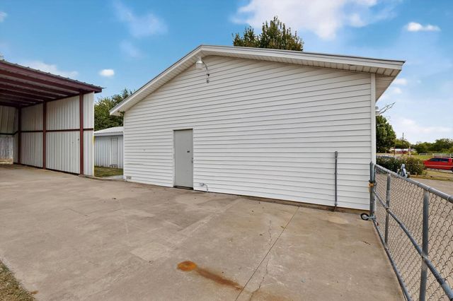 157 SE Tarrant Avenue, Burleson, TX 76028