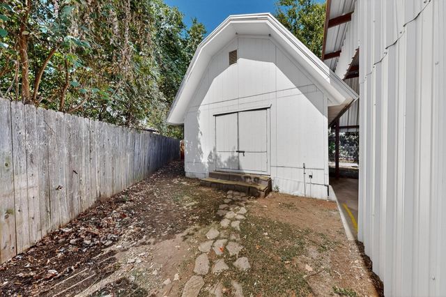 157 SE Tarrant Avenue, Burleson, TX 76028