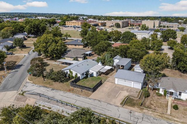 157 SE Tarrant Avenue, Burleson, TX 76028