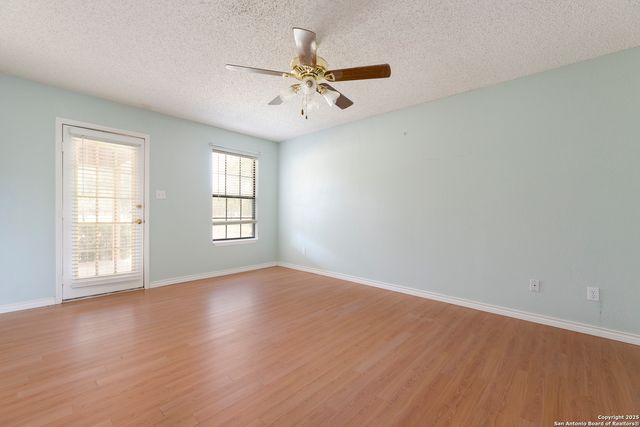 1941 Deer Trail, Floresville, TX 78114