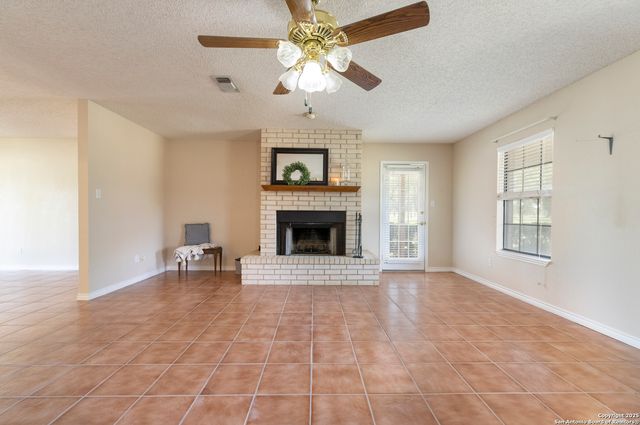 1941 Deer Trail, Floresville, TX 78114