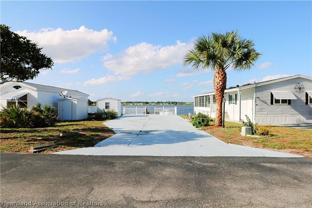 7205 Windsong Drive, Lake Wales, FL 33898