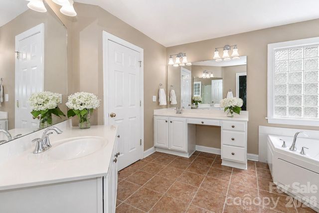 9933 Nicole Lane 1042, Charlotte, NC 28269