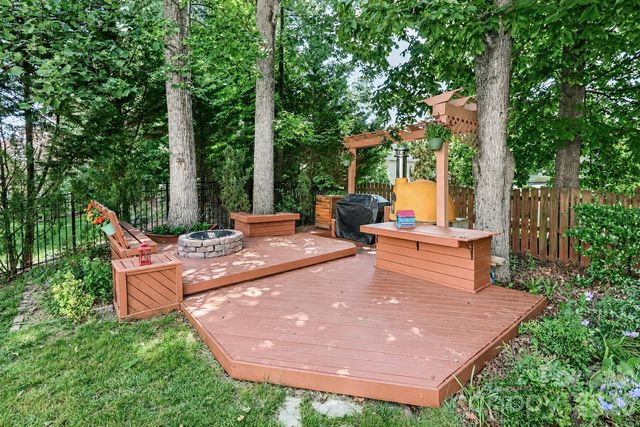 9933 Nicole Lane 1042, Charlotte, NC 28269