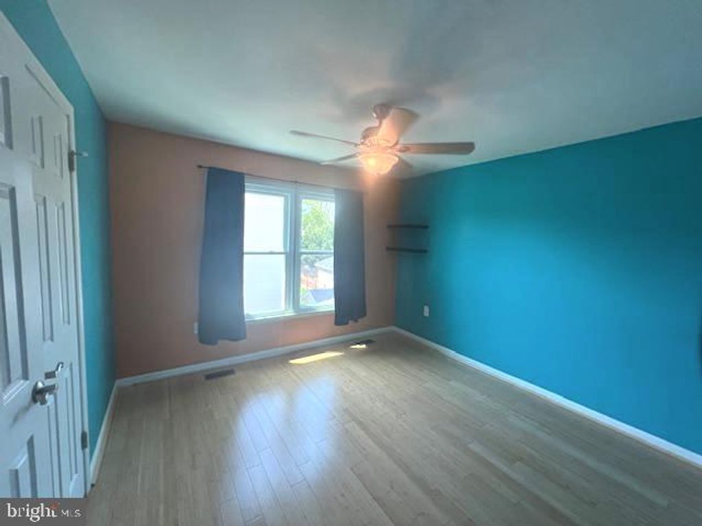 Image 17 of property listing at 3 PERRY RIDGE CT, Baltimore, MD 21237