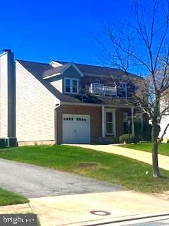 Image 2 of property listing at 3 PERRY RIDGE CT, Baltimore, MD 21237