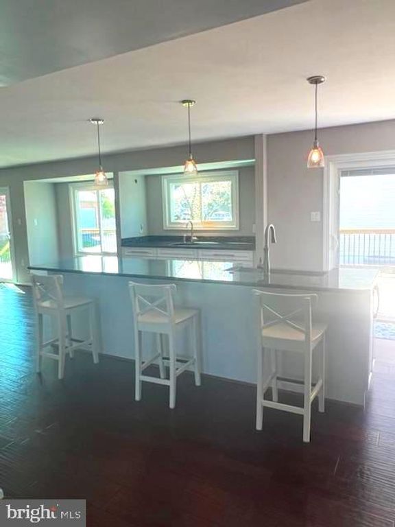 Image 4 of property listing at 3 PERRY RIDGE CT, Baltimore, MD 21237