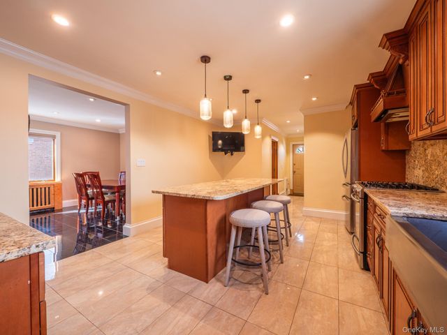 7520 180th Street, Fresh Meadows, NY 11366