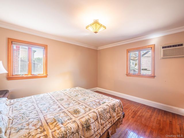 7520 180th Street, Fresh Meadows, NY 11366